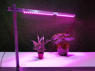 Светодиодный светильник для выращивания/подсветки/досветки/роста комнатных растений на базе светодиодов полного спектра